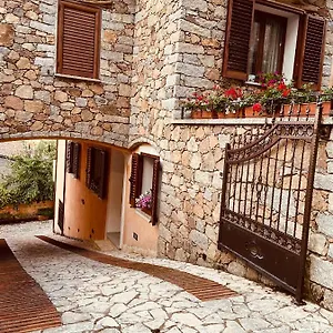 Bed & Breakfast Peonia, Orgosolo